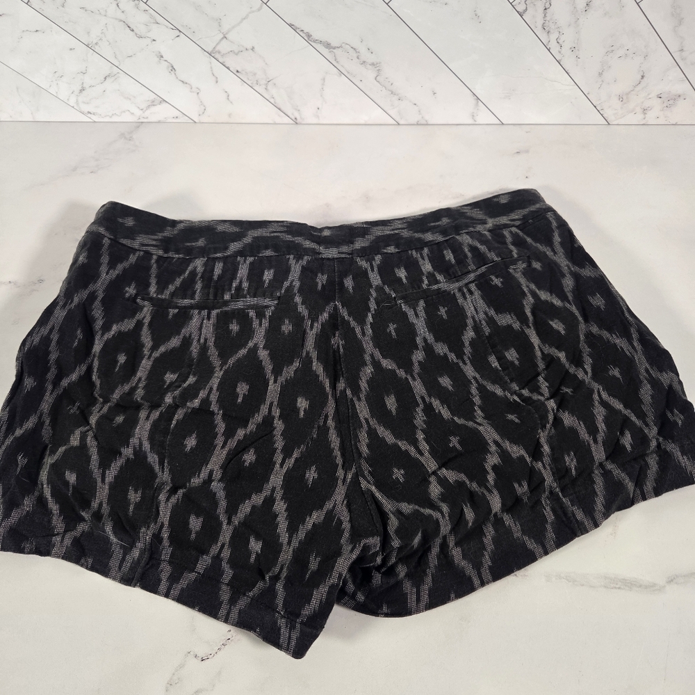 GAP Black and Gray Textured Shorts